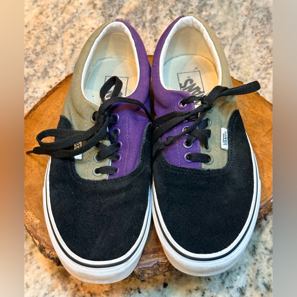 Vans Unisex Era OTW Rally Sneakers.. sure toe box. Men’s size 7. Women’s 8.5.